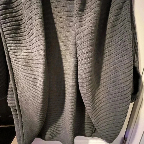 Grace Elements Shawl - S/M - Picture 5 of 8